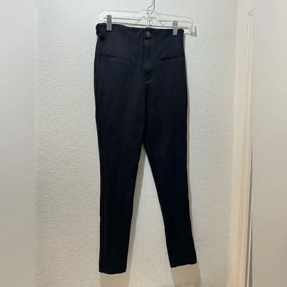 Free People Women’s Black Yoga Style Stretch Pants size 2